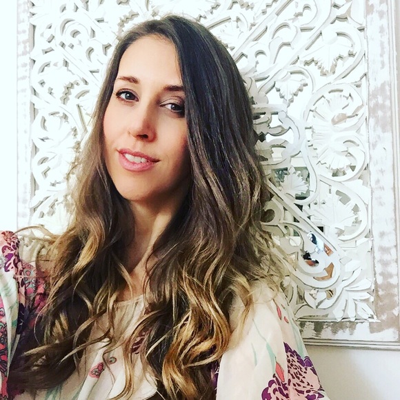 Meet your Posher, Andrea - Picture 5 of 8